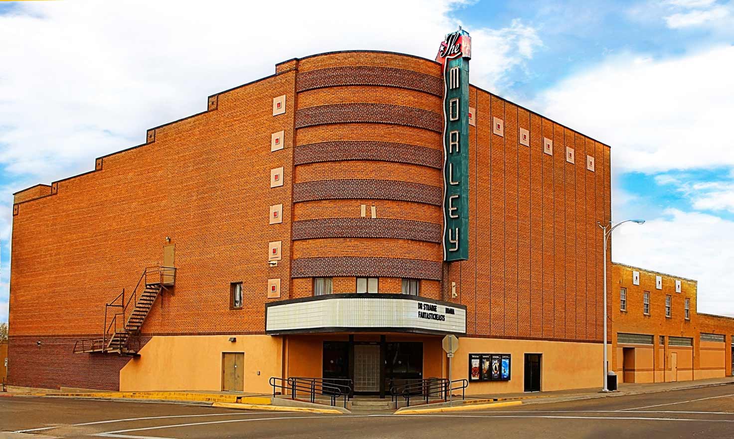 Morely Theatre in Borger, TX